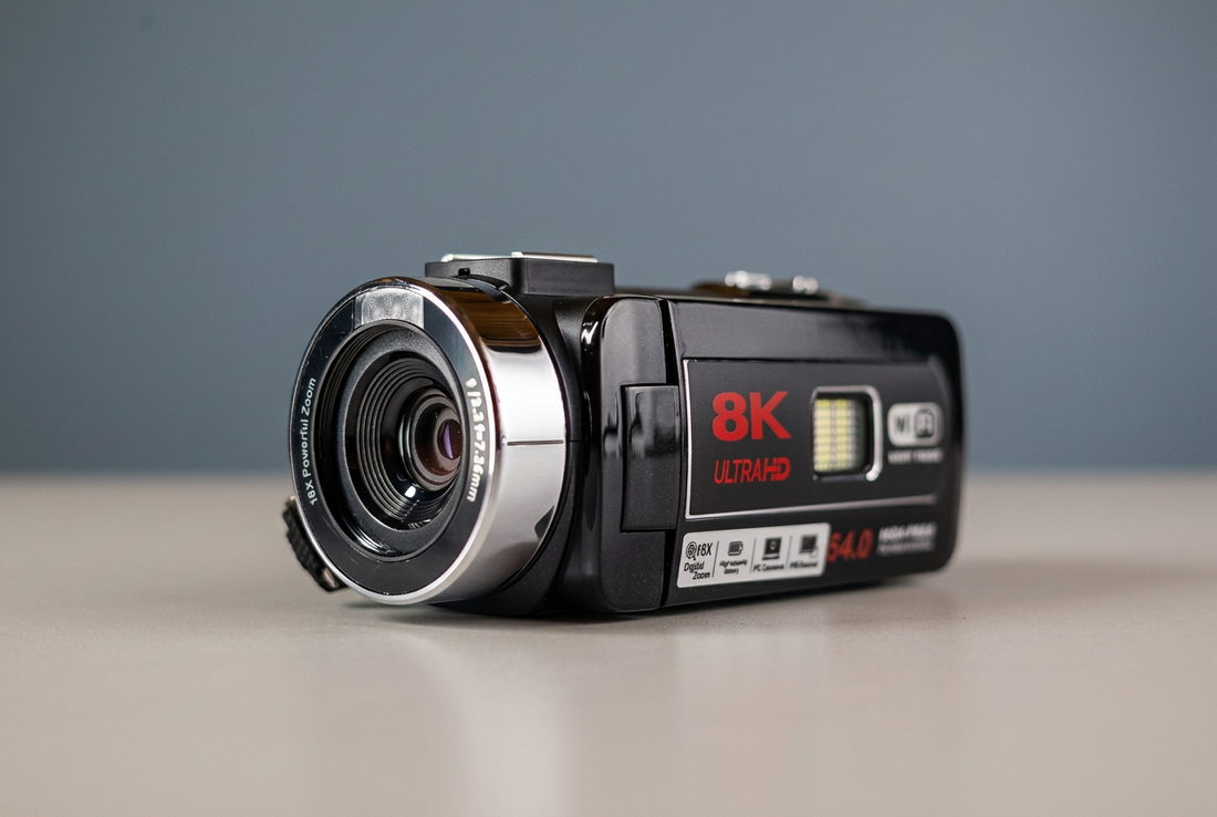 How to Spot a 'Fake' Camera Before You Buy It